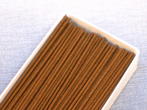 画像: 風韻沈香（ふういんじんこう）【有煙香】